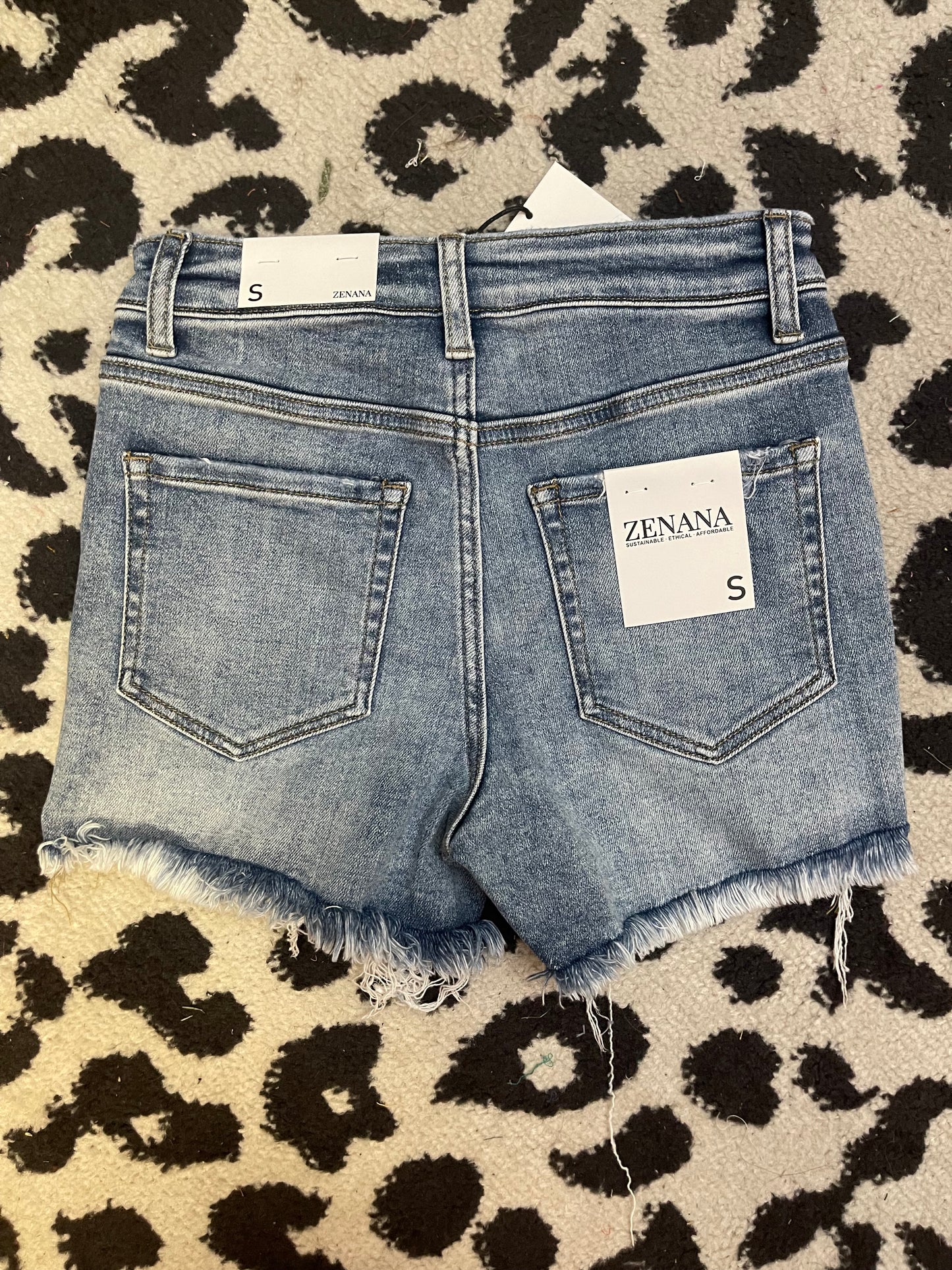 Raw Frayed Hem Ripped Denim Shorts
