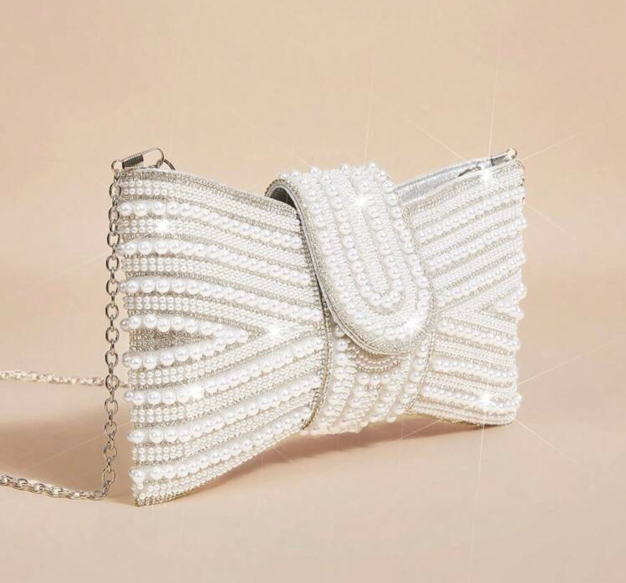 Pearl Bow Shaped Elegant Clutch
